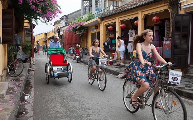 ALERT: Jetstar Is Launching Direct Flights To Vietnam With Bonkers $159 Tix - Pedestrian TV